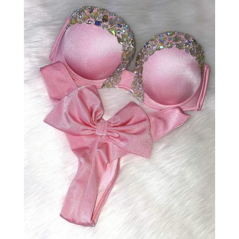 Lily  Bikini